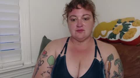 Snapshot of kudraalo chatting on March 2, 12:35 am Ho-verdrive online show from March 2, 12:35 am