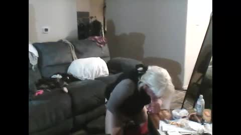 Snapshot of kulinky6969 chatting on December 24, 1:39 pm kulinky6969 online show from December 24, 1:39 pm