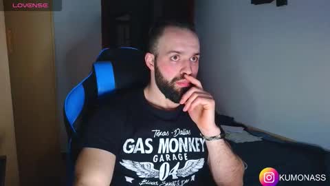 Snapshot of kumonass chatting on March 16, 5:39 pm kumonass online show from March 16, 5:39 pm