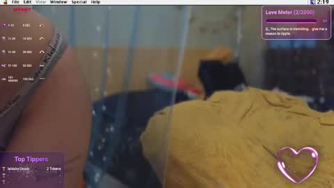 Snapshot of kuntboyzworld chatting on February 26, 8:52 pm Krypto hethey online show from February 26, 8:52 pm