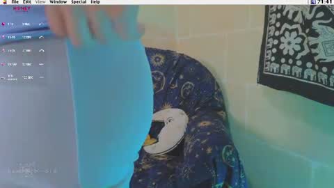 Snapshot of kuntboyzworld chatting on June 5, 7:41 pm Krypto hethey online show from June 5, 7:41 pm