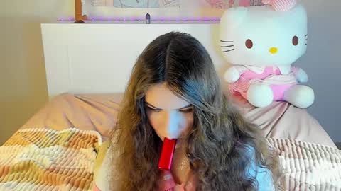 Snapshot of kuraii_ chatting on February 8, 6:22 am Anna online show from February 8, 6:22 am