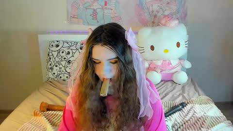 Snapshot of kuraii_ chatting on March 10, 8:23 pm Anna online show from March 10, 8:23 pm