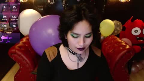 Fetiche Woman online show from December 5, 5:59 am