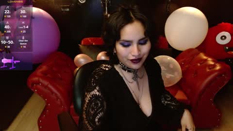 Fetiche Woman online show from December 6, 6:15 am