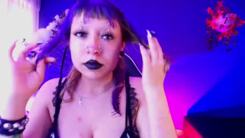 Snapshot of kuromi_purple chatting on June 6, 12:10 pm Kuromi online show from June 6, 12:10 pm