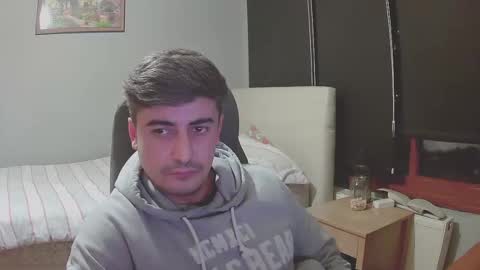 Leo online show from December 28, 4:09 pm