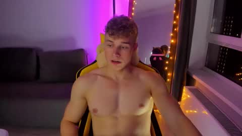 Snapshot of kurt_hanssen chatting on October 16, 10:44 pm kurt_hanssen online show from October 16, 10:44 pm