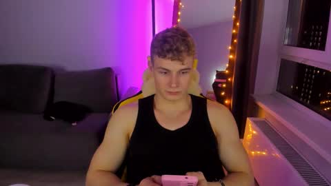 Snapshot of kurt_hanssen chatting on October 21, 8:31 pm kurt_hanssen online show from October 21, 8:31 pm