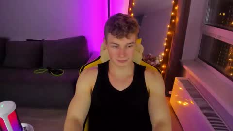 Snapshot of kurt_hanssen chatting on December 15, 6:23 pm kurt_hanssen online show from December 15, 6:23 pm