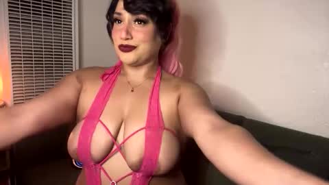 Snapshot of kushbabie420 chatting on October 22, 11:59 pm kushbabie420 online show from October 22, 11:59 pm