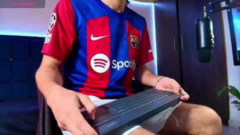 Snapshot of kuzzcoo chatting on September 28, 8:36 pm kuzzcoo online show from September 28, 8:36 pm