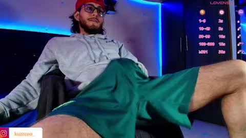 Snapshot of kuzzcoo chatting on November 9, 12:36 pm kuzzcoo online show from November 9, 12:36 pm