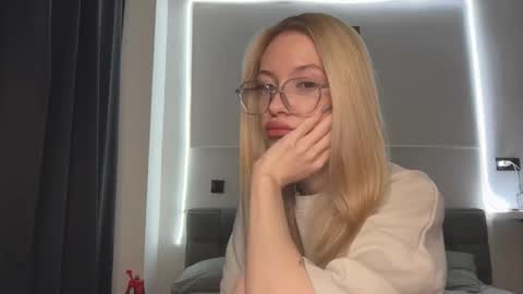 Bella and Alexandra online show from January 12, 12:16 am