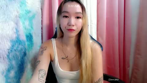 Snapshot of kweenie1026 chatting on March 5, 9:05 am kweenie1026 online show from March 5, 9:05 am