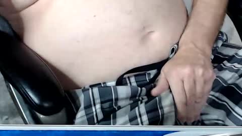 Snapshot of kwib34 chatting on April 1, 9:10 am kwib34 online show from April 1, 9:10 am