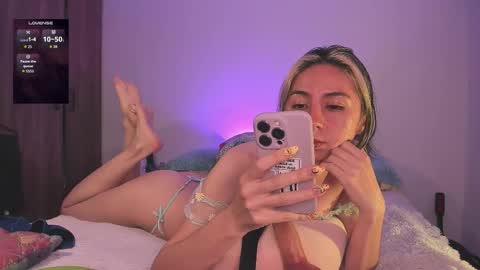 Aria Kess  online show from October 17, 10:45 pm