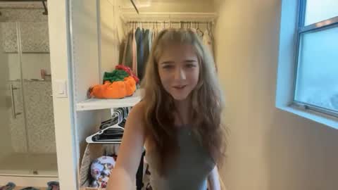 Snapshot of kykybaby4444 chatting on March 7, 5:10 pm kyky online show from March 7, 5:10 pm