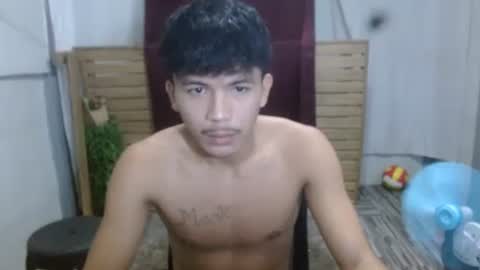 kyle_lourence online show from April 25, 2:25 pm