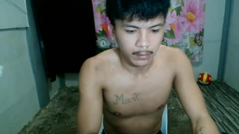 kyle_lourence online show from June 5, 12:55 pm