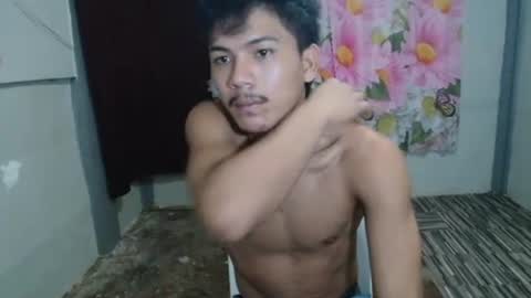 kyle_lourence online show from June 16, 7:11 am