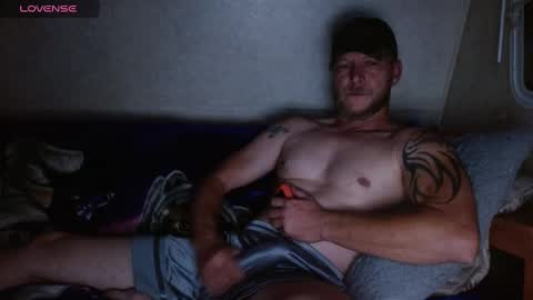 Snapshot of kylechat chatting on October 6, 6:44 am Kyle chat online show from October 6, 6:44 am