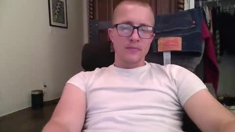 kylerace online show from April 8, 1:27 am