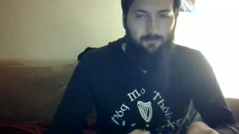 kylesingers online show from December 2, 7:25 am