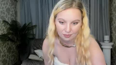 Kyley online show from October 31, 7:37 pm