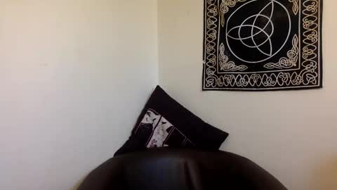 Snapshot of kylianna chatting on December 4, 8:17 pm Kylianna online show from December 4, 8:17 pm