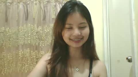 its me KYLIE online show from November 3, 3:13 pm