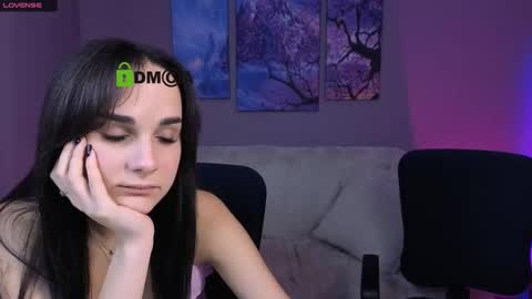 Kylie loves u online show from November 18, 11:37 pm