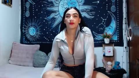 kylie online show from September 19, 9:15 pm