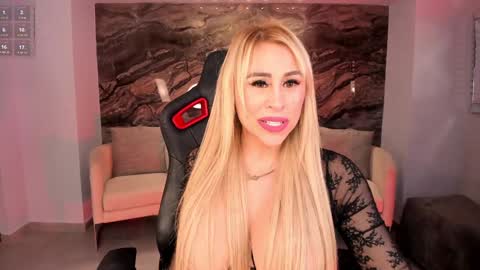 Snapshot of kylie_cooper chatting on December 26, 3:31 pm Kylie online show from December 26, 3:31 pm
