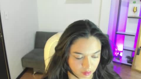 kylie online show from January 7, 1:24 pm