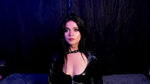 submissive demon Please help me to reach 500 thumbs up online show from January 27, 10:49 pm
