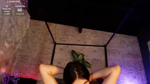 Snapshot of kylie_foxxxy chatting on November 15, 7:43 pm Kylie online show from November 15, 7:43 pm