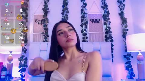 Snapshot of kylie_golden chatting on December 18, 4:28 pm Kylie Myers online show from December 18, 4:28 pm