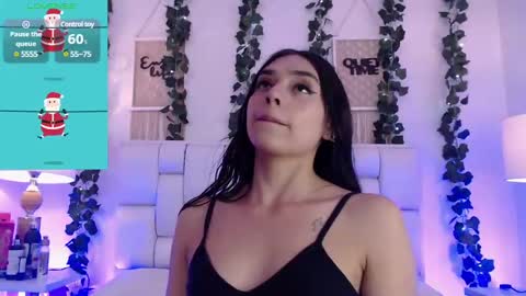 Snapshot of kylie_golden chatting on December 22, 1:00 pm Kylie Myers online show from December 22, 1:00 pm