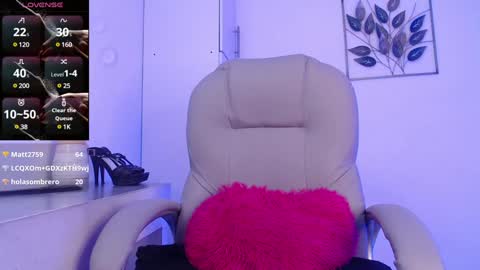 Snapshot of kylie_golden chatting on January 11, 4:03 pm Kylie Myers online show from January 11, 4:03 pm