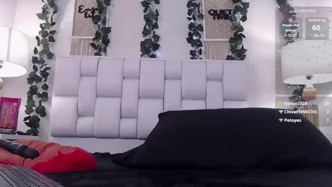 Snapshot of kylie_golden chatting on January 23, 3:22 pm Kylie Myers online show from January 23, 3:22 pm