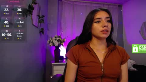 Snapshot of kylie_golden chatting on September 30, 12:32 pm Kylie Myers online show from September 30, 12:32 pm