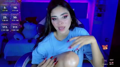 Snapshot of kylie_hottt_ chatting on December 14, 1:17 am k ylie online show from December 14, 1:17 am