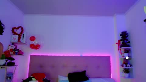 Snapshot of kylie_hottt_ chatting on December 16, 8:58 pm k ylie online show from December 16, 8:58 pm