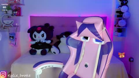 Snapshot of kylie_hottt_ chatting on January 5, 9:03 pm k ylie online show from January 5, 9:03 pm
