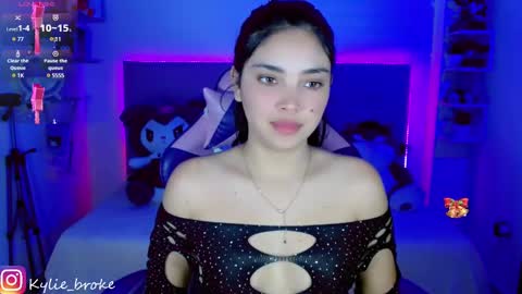 Snapshot of kylie_hottt_ chatting on January 18, 9:34 pm k ylie online show from January 18, 9:34 pm