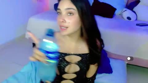 Snapshot of kylie_hottt_ chatting on January 19, 3:39 am k ylie online show from January 19, 3:39 am
