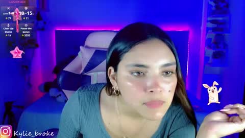 Snapshot of kylie_hottt_ chatting on February 13, 10:33 pm k ylie online show from February 13, 10:33 pm