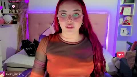 Snapshot of kylie_hottt_ chatting on May 16, 10:08 pm k ylie online show from May 16, 10:08 pm