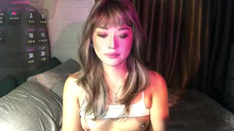 kylie online show from December 5, 11:38 am